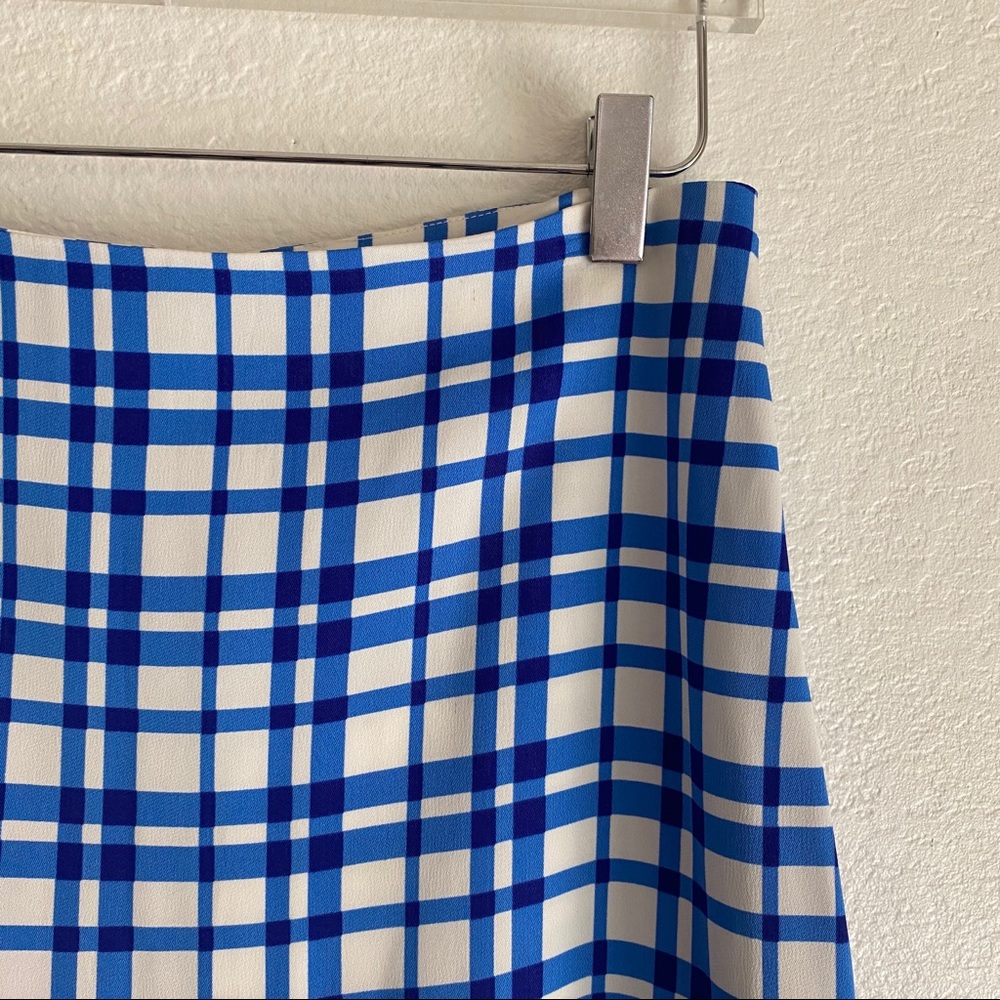 DVF white and blue plaid pencil skirt SZ 4